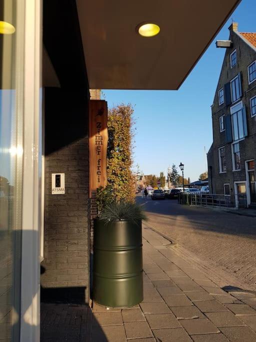 Appartement De Oliekan Medium Lemmer Exterior photo